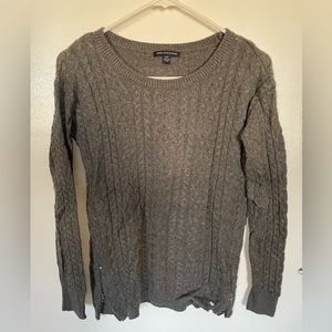 American Eagle Hunter Gray Crew Neck